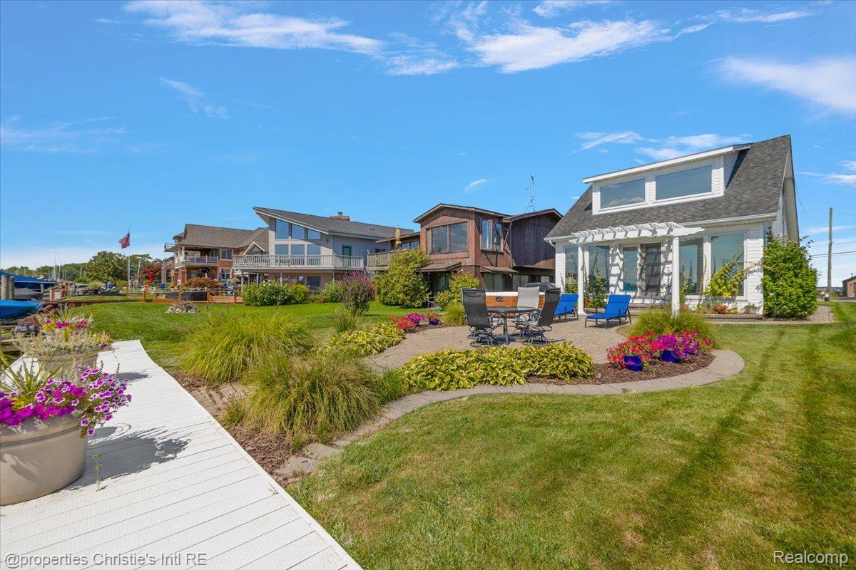32546 N River Road