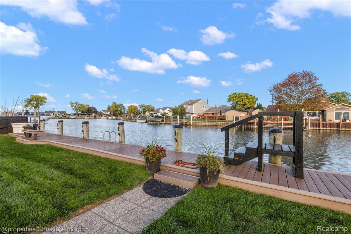 39470 Venetian Drive