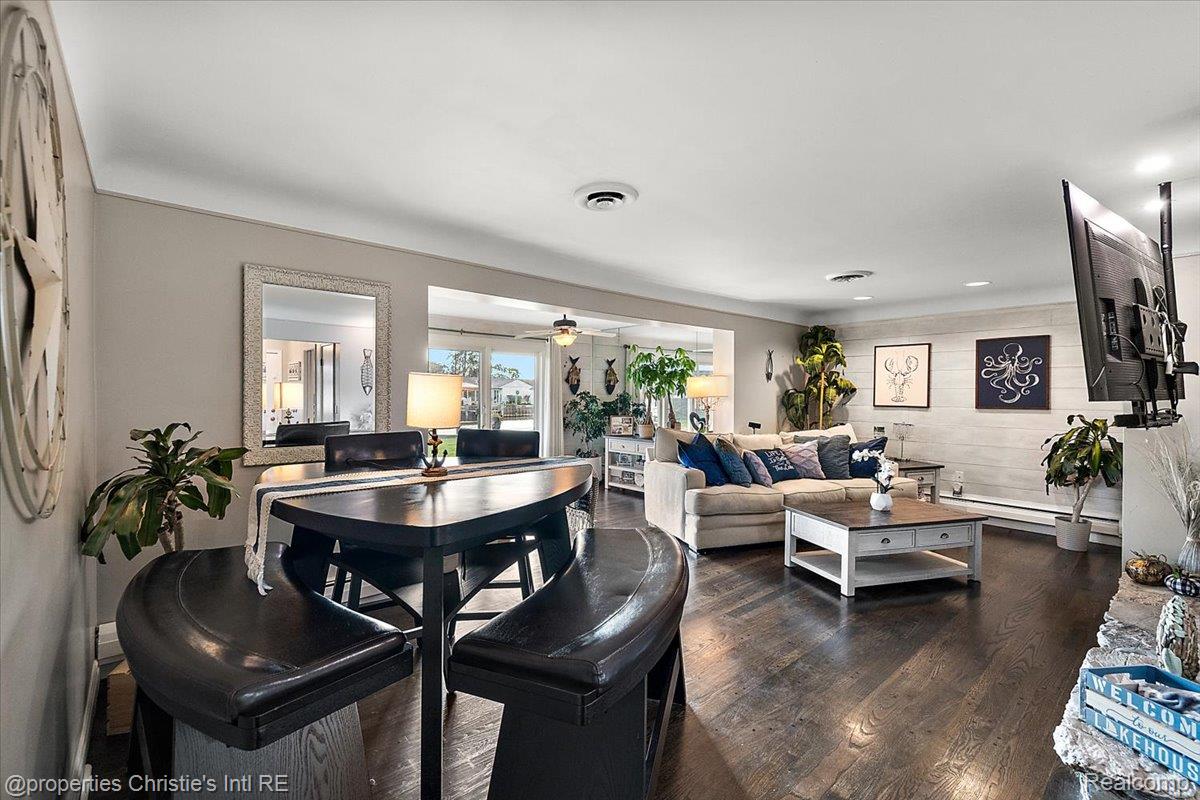 39470 Venetian Drive