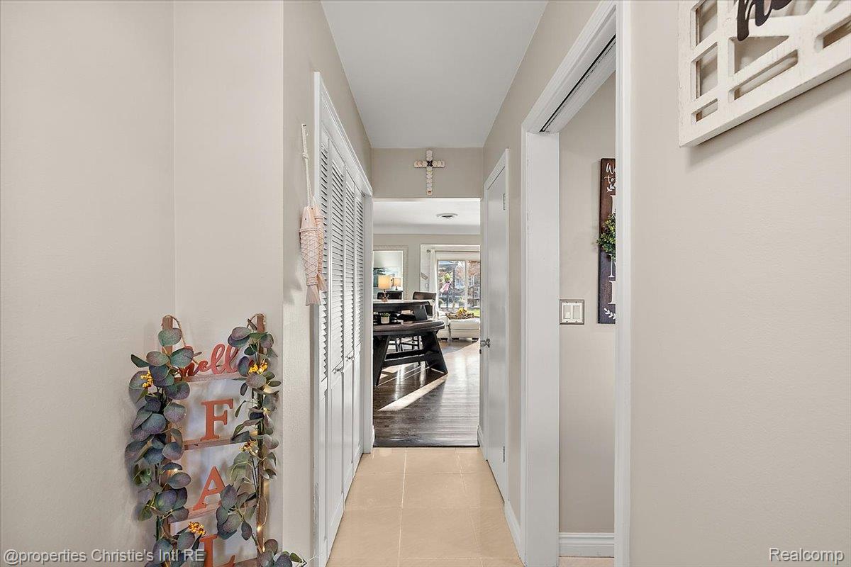 39470 Venetian Drive