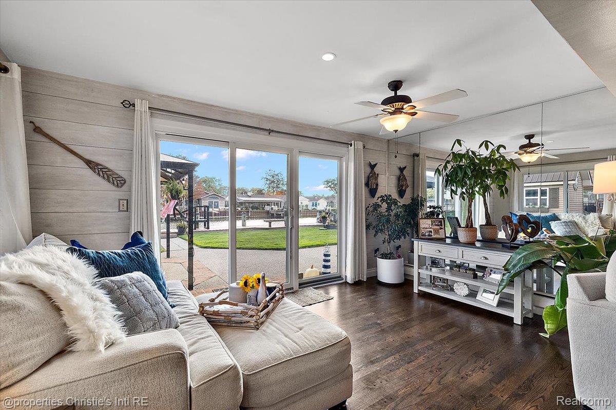 39470 Venetian Drive