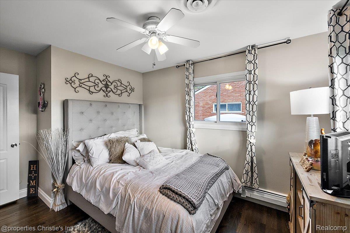 39470 Venetian Drive