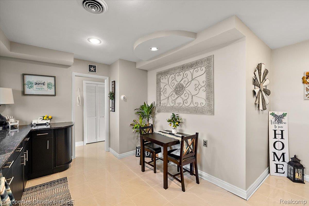 39470 Venetian Drive