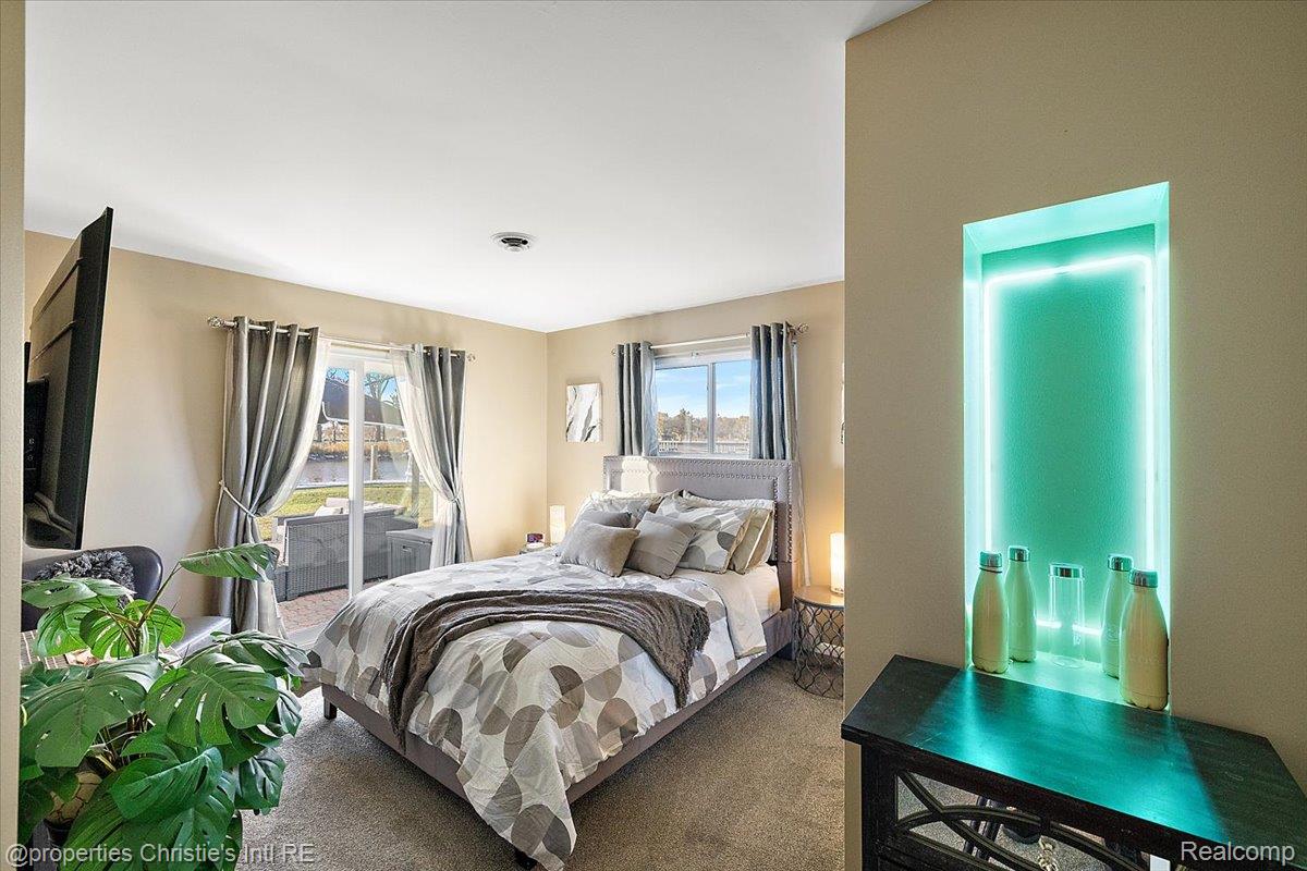 38695 Venetian Drive