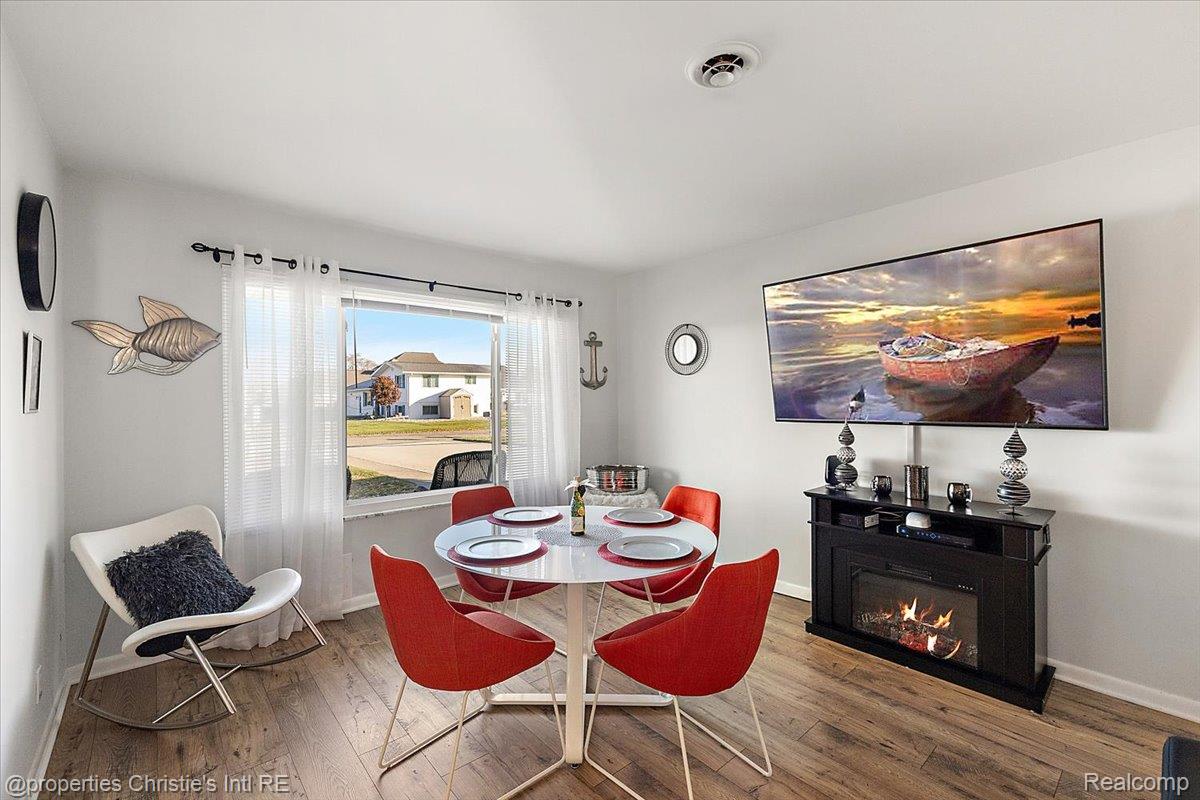 38695 Venetian Drive