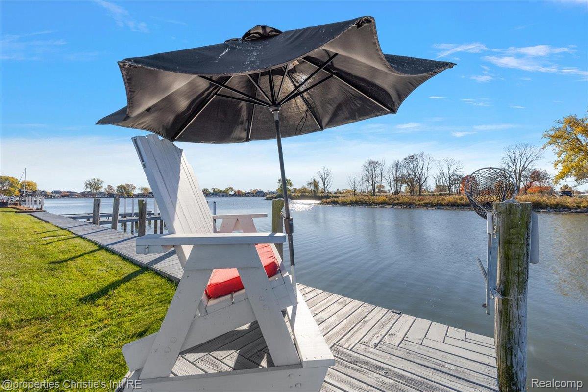 38695 Venetian Drive