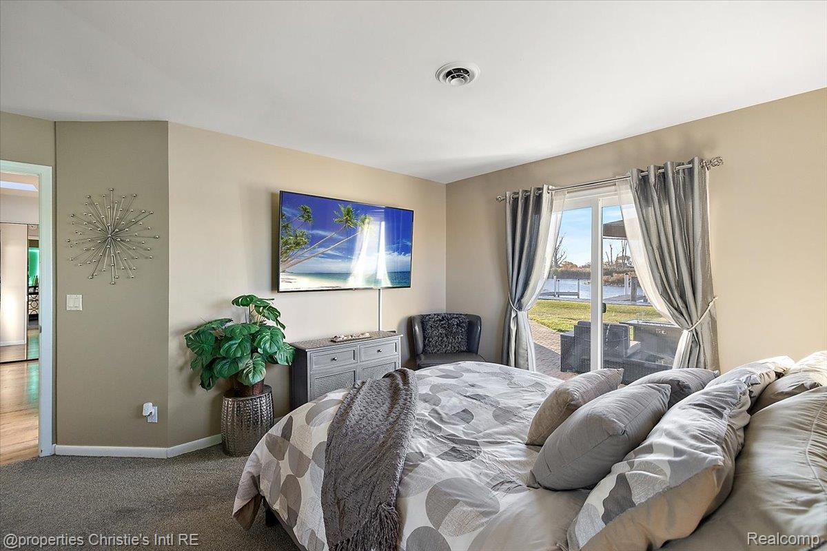 38695 Venetian Drive