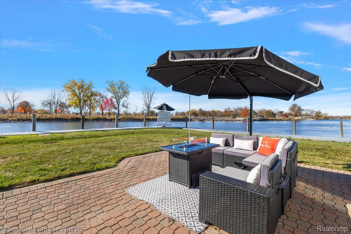 38695 Venetian Drive