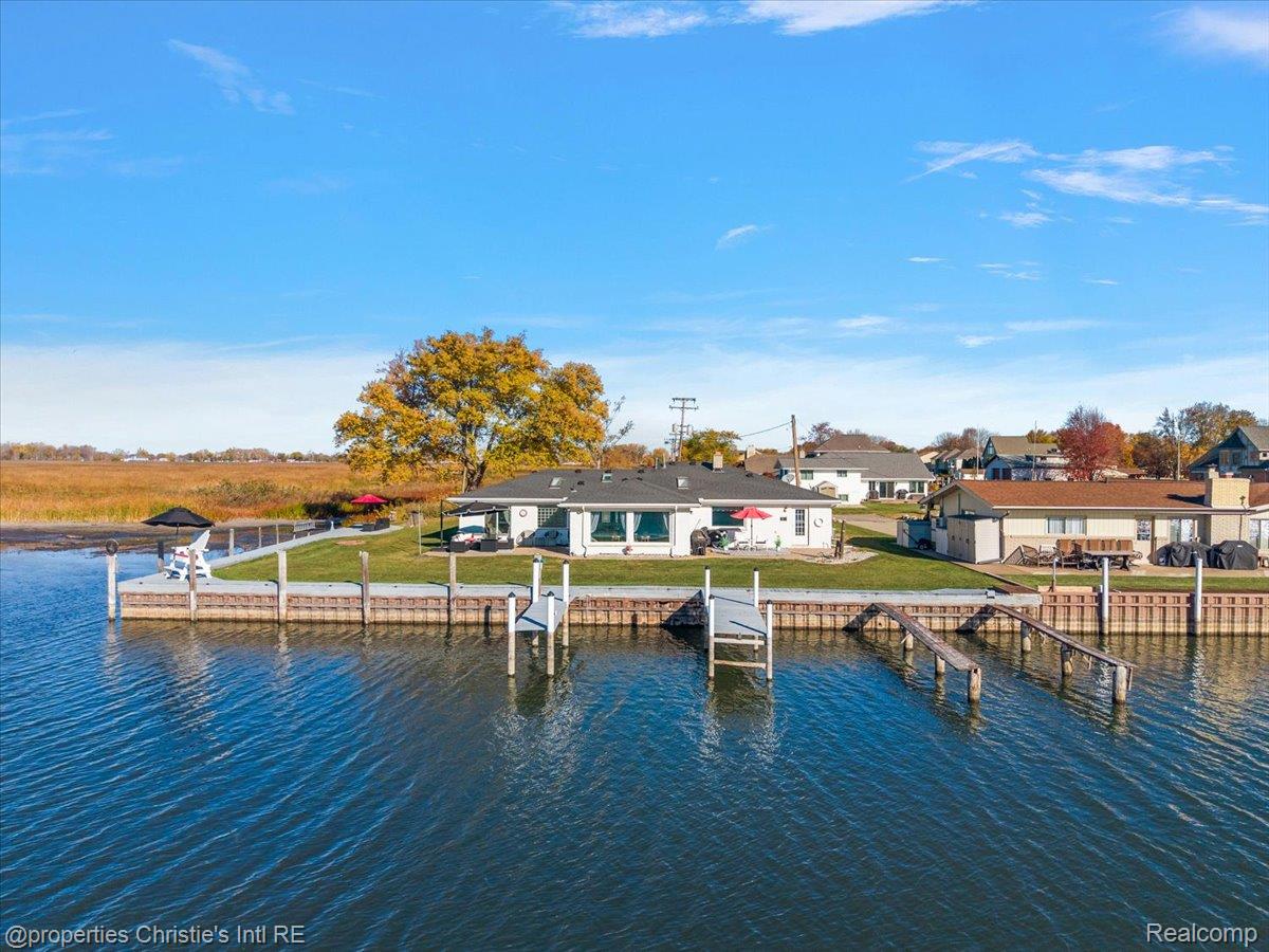 38695 Venetian Drive