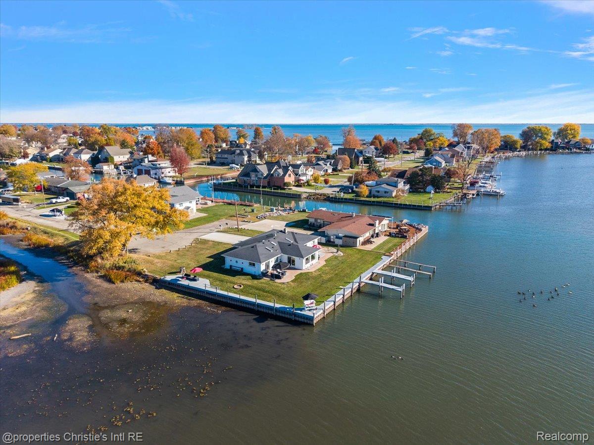 38695 Venetian Drive