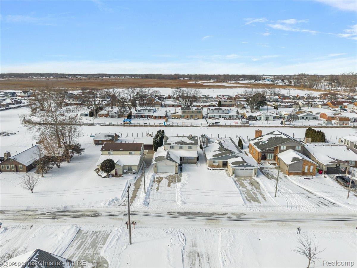 39375 E Archer Drive