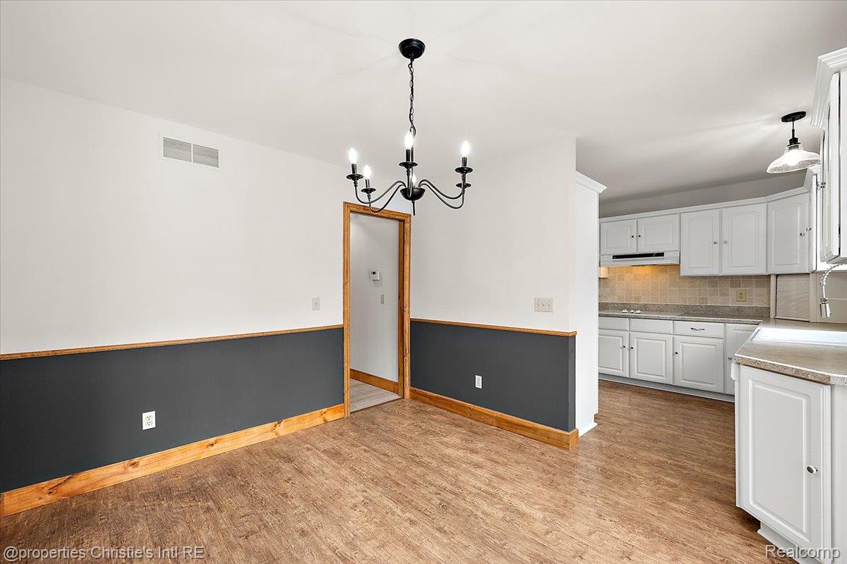 15850 Edsel Drive