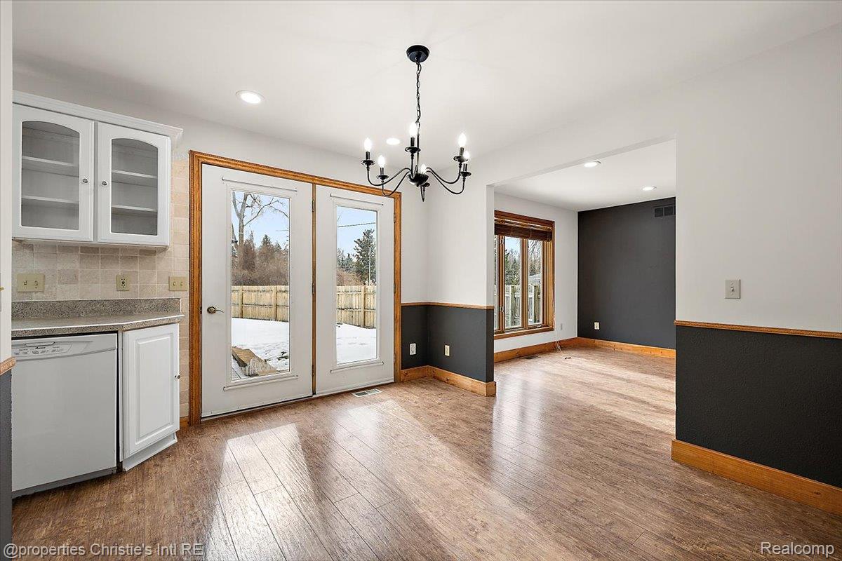 15850 Edsel Drive