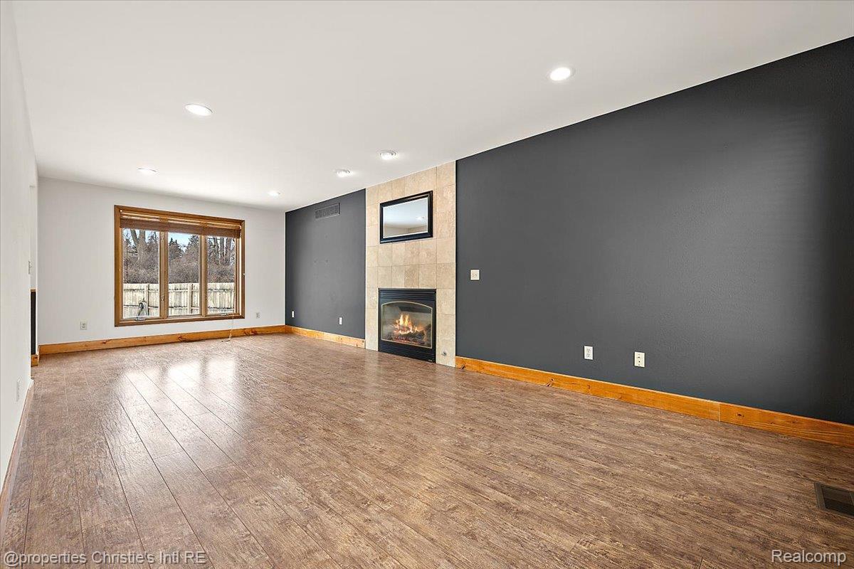 15850 Edsel Drive