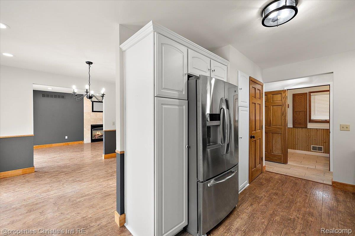 15850 Edsel Drive