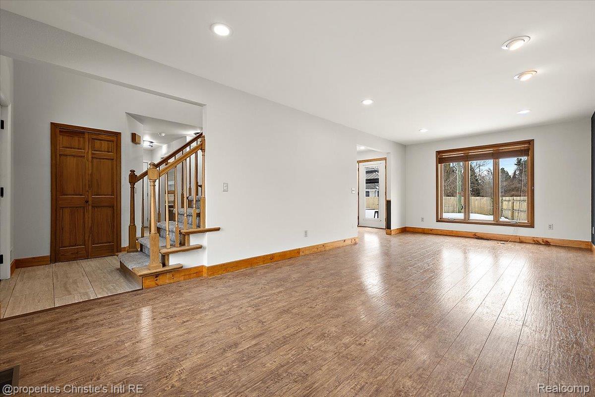 15850 Edsel Drive