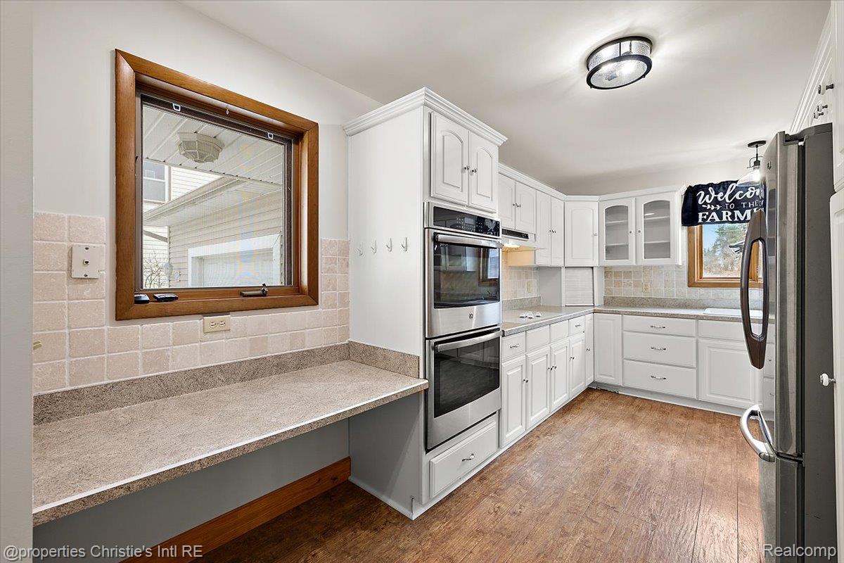 15850 Edsel Drive