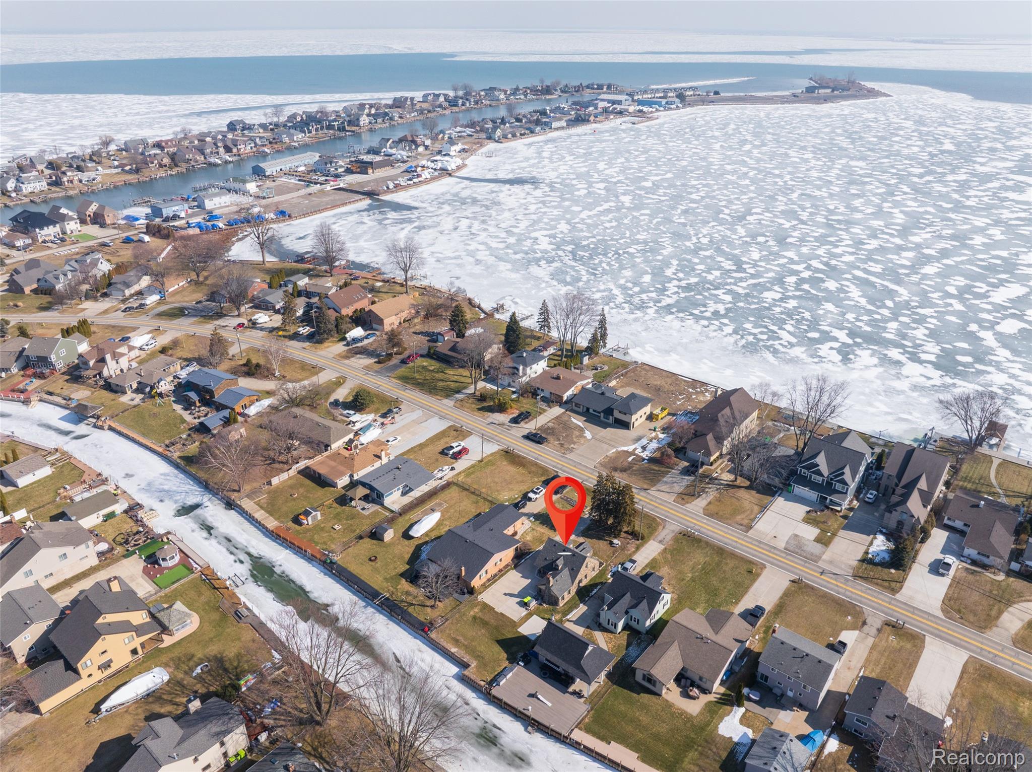 39401 Lakeshore Drive