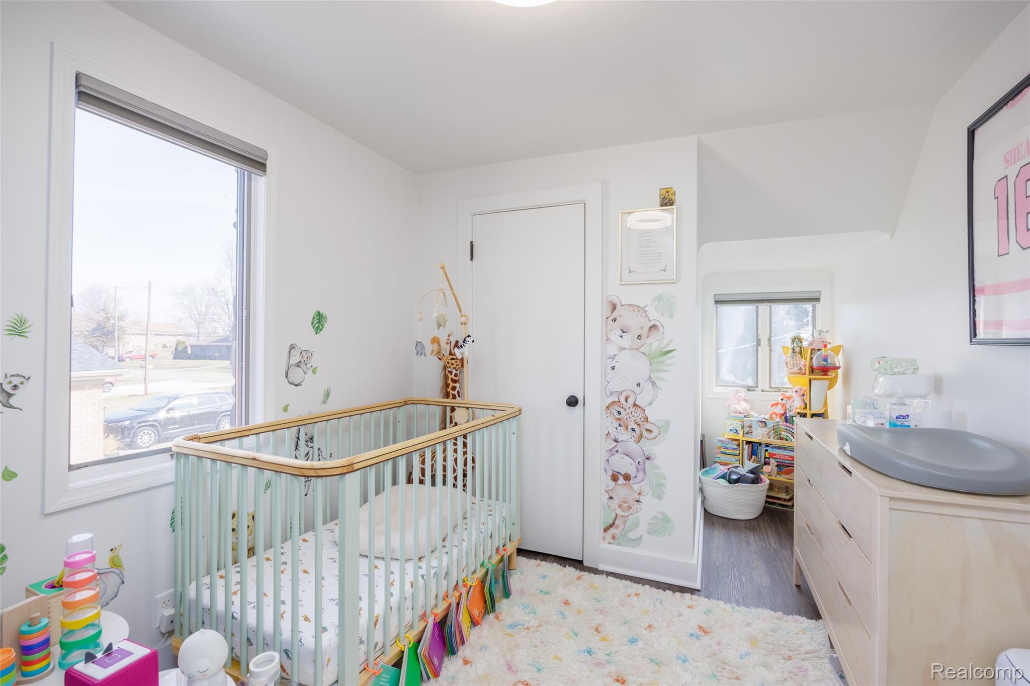 39401 Lakeshore Drive