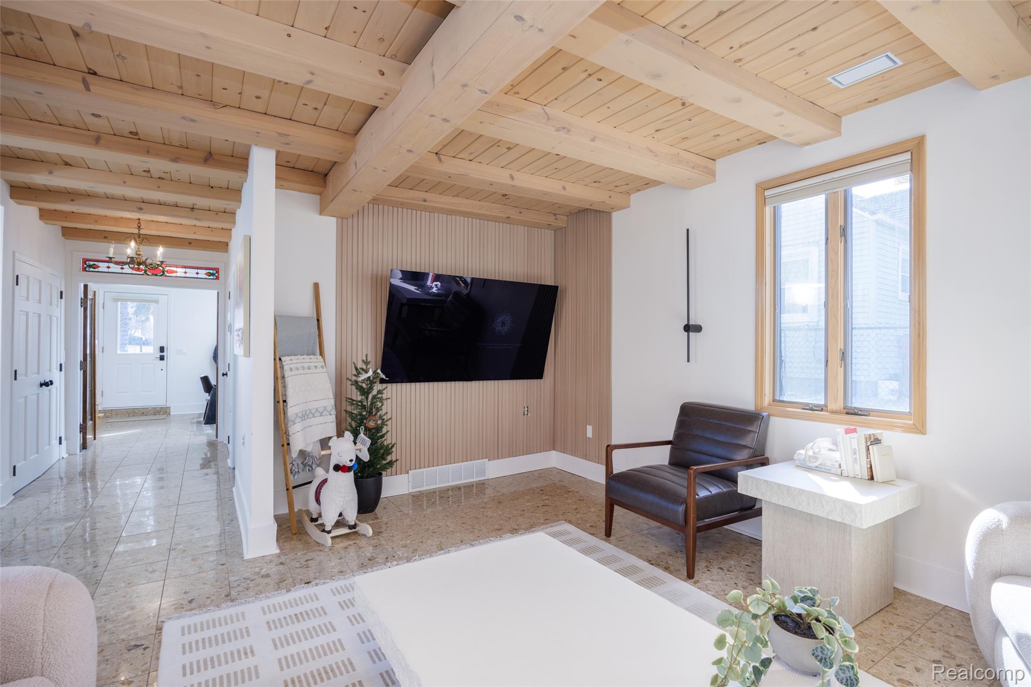 39401 Lakeshore Drive