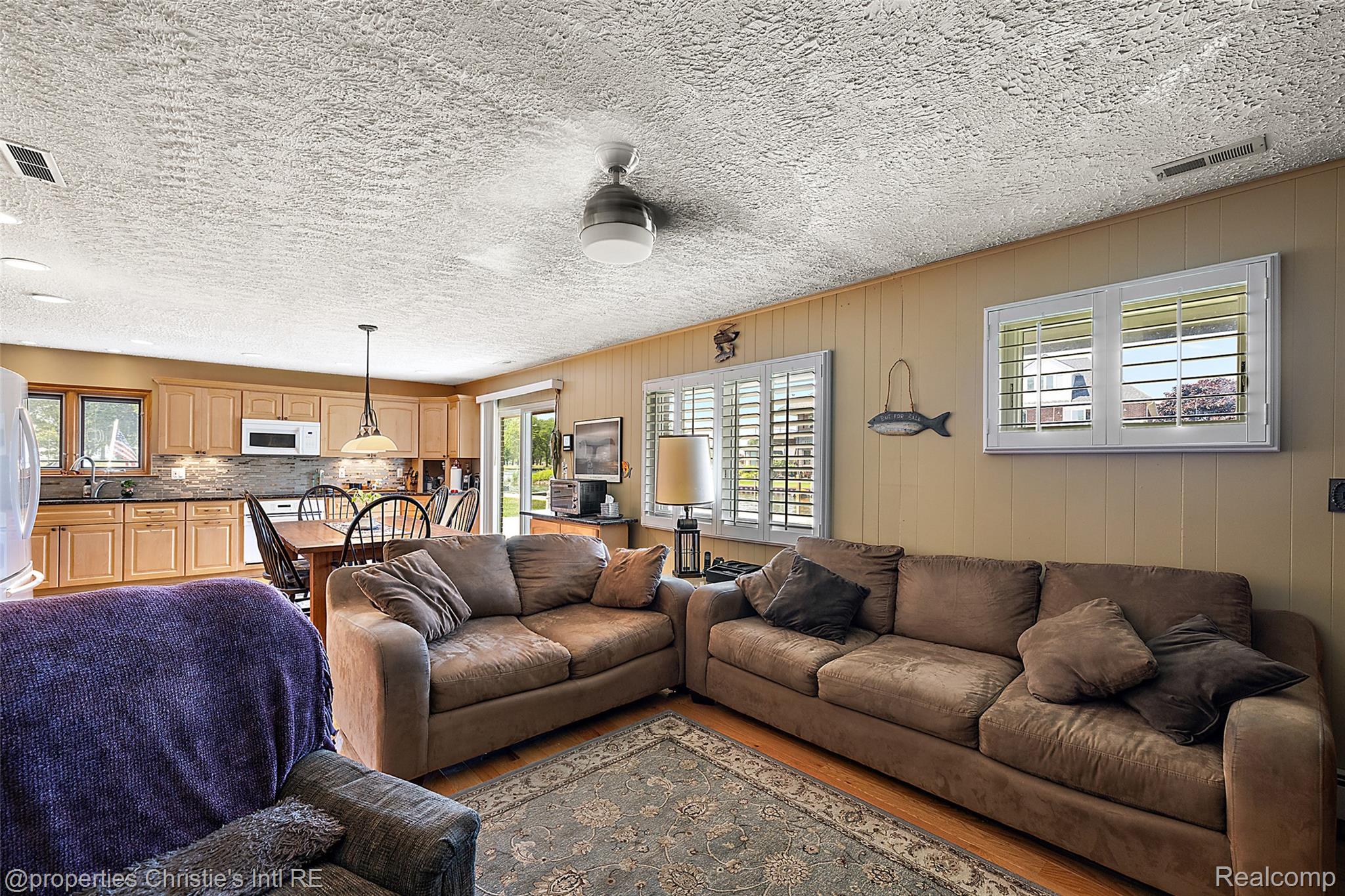 37337 LAKESHORE Drive