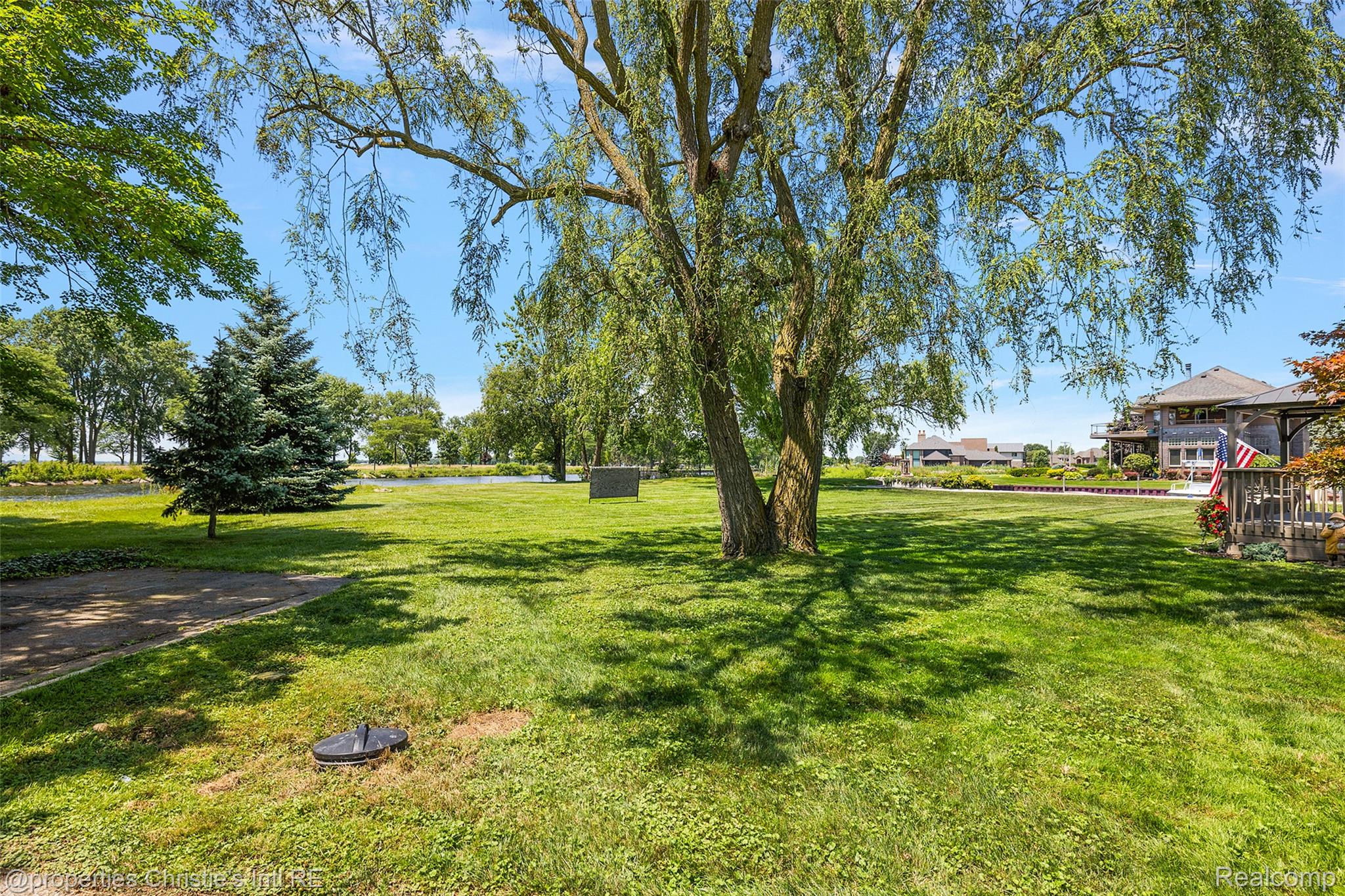 37337 LAKESHORE Drive