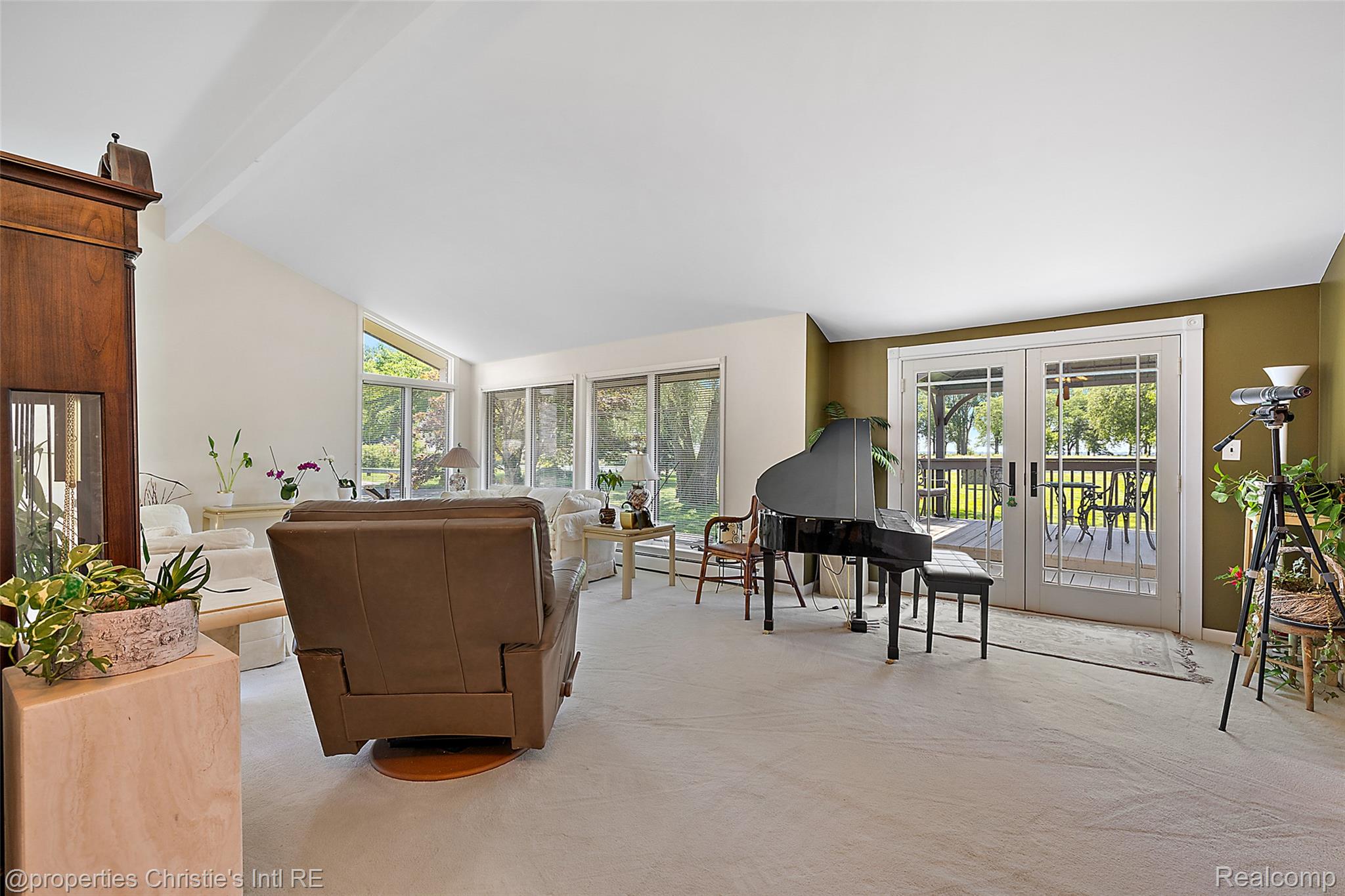 37337 LAKESHORE Drive