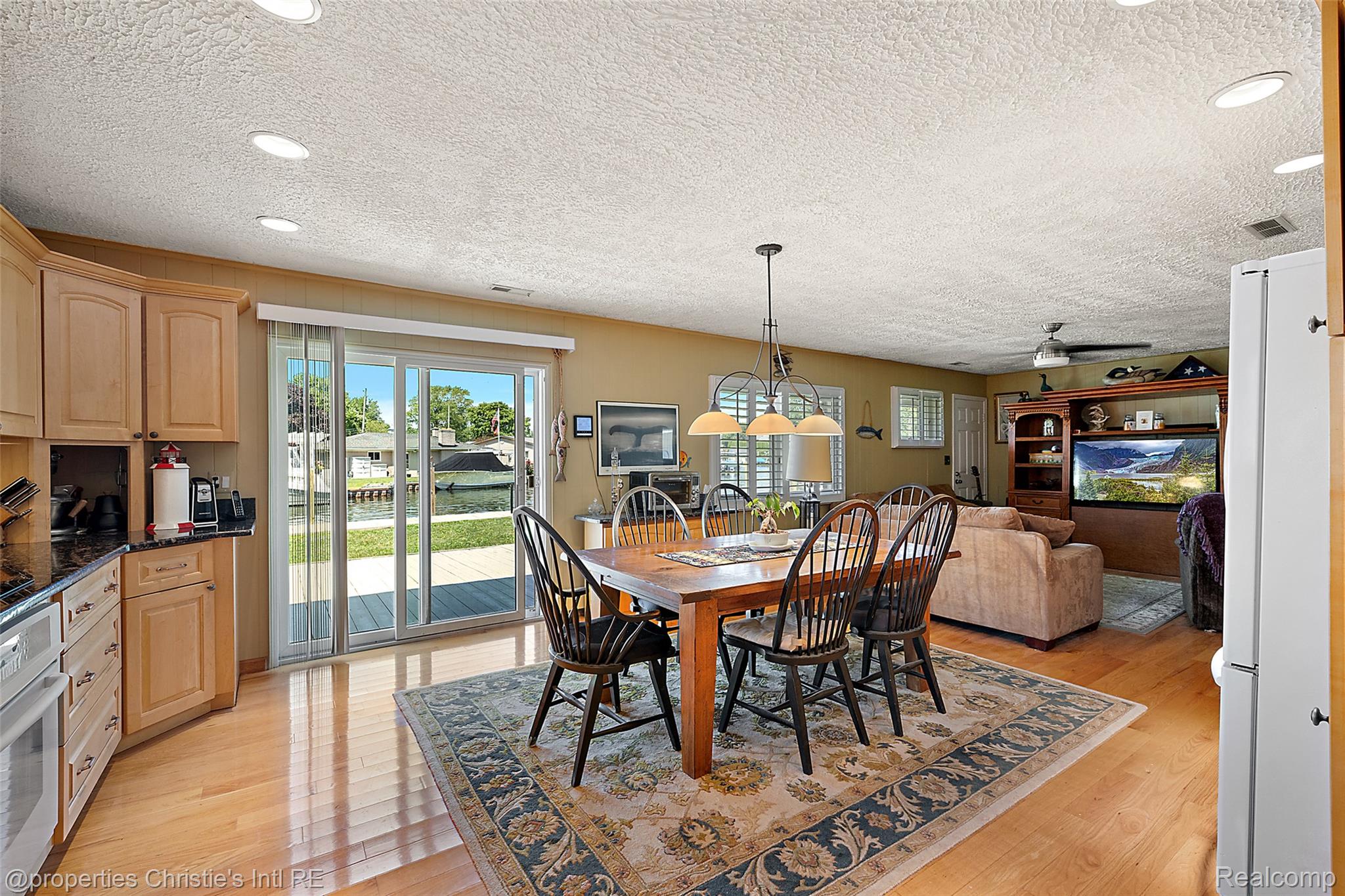 37337 LAKESHORE Drive