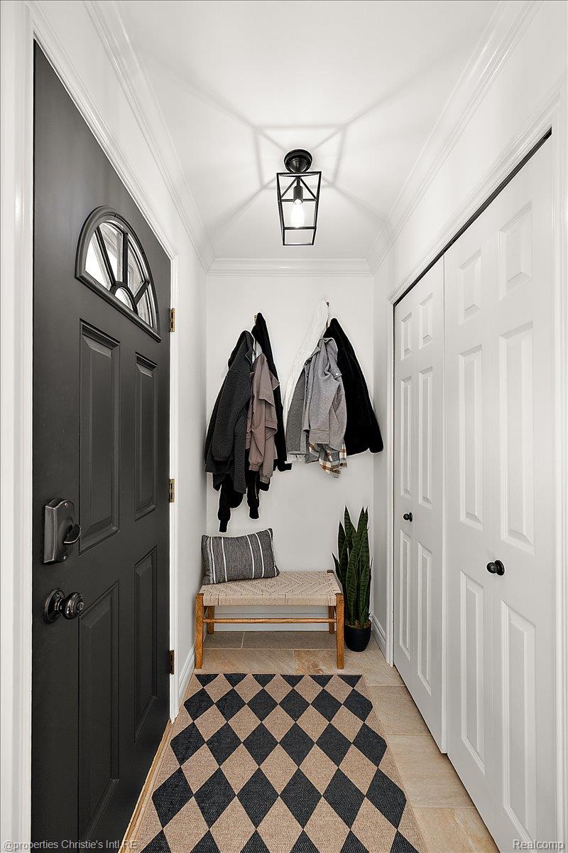 39173 Lakeshore Drive