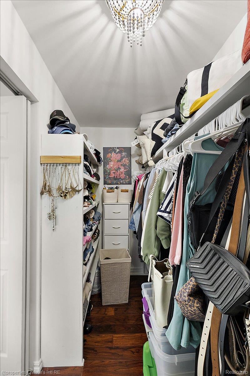 39173 Lakeshore Drive