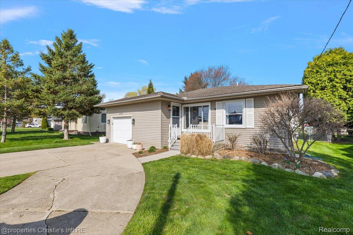 39173 Lakeshore Drive