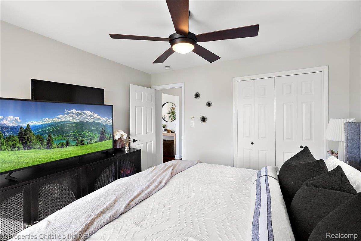 39173 Lakeshore Drive