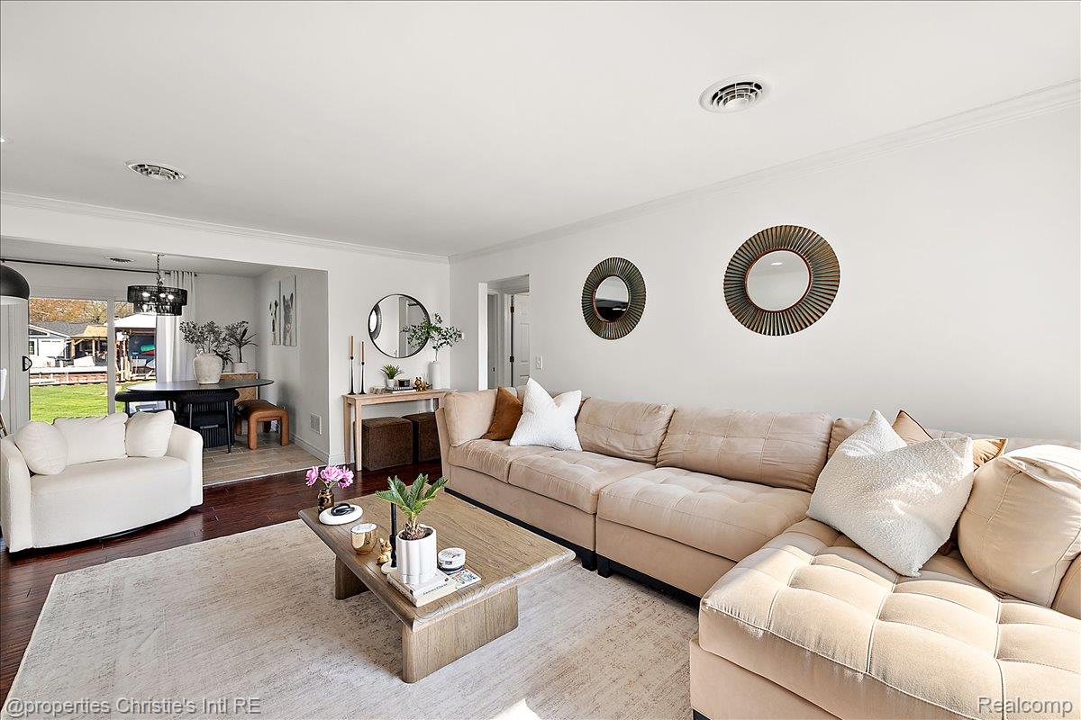 39173 Lakeshore Drive