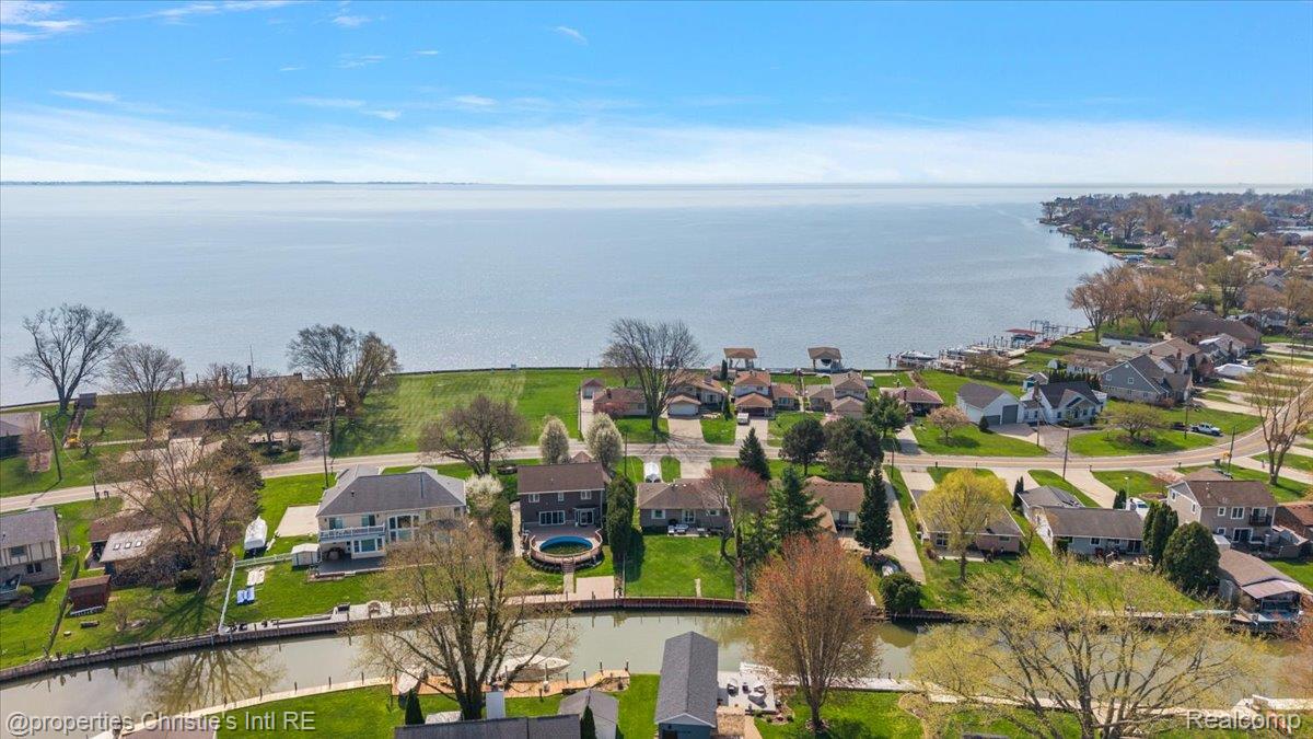 39173 Lakeshore Drive