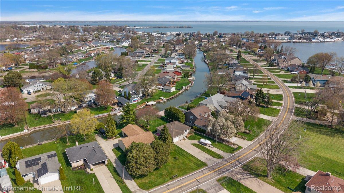 39173 Lakeshore Drive