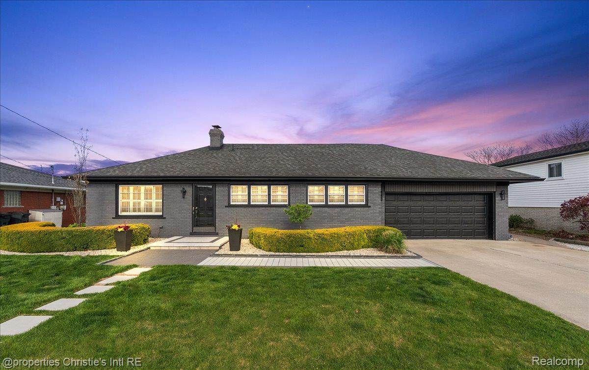 37912 Pointe Rosa Street