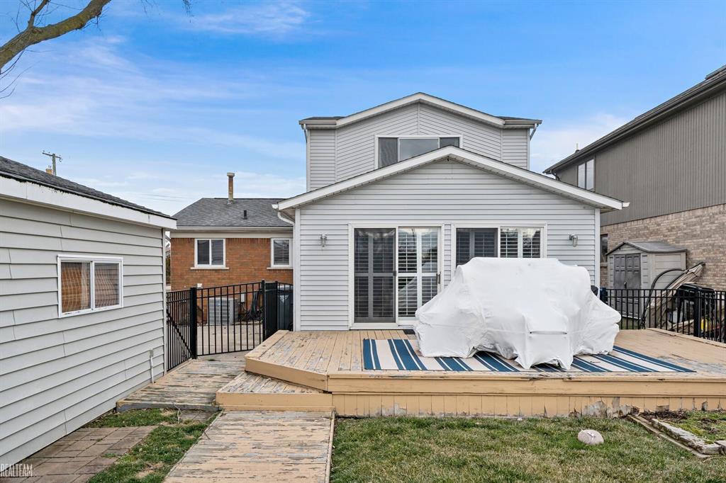 38238 Huron Pointe Drive