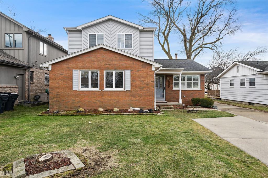 38238 Huron Pointe Drive