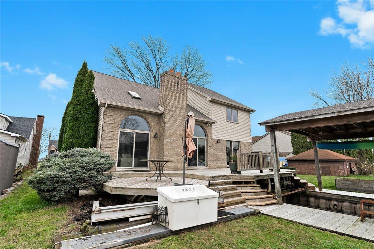 38883 Lakeshore Drive