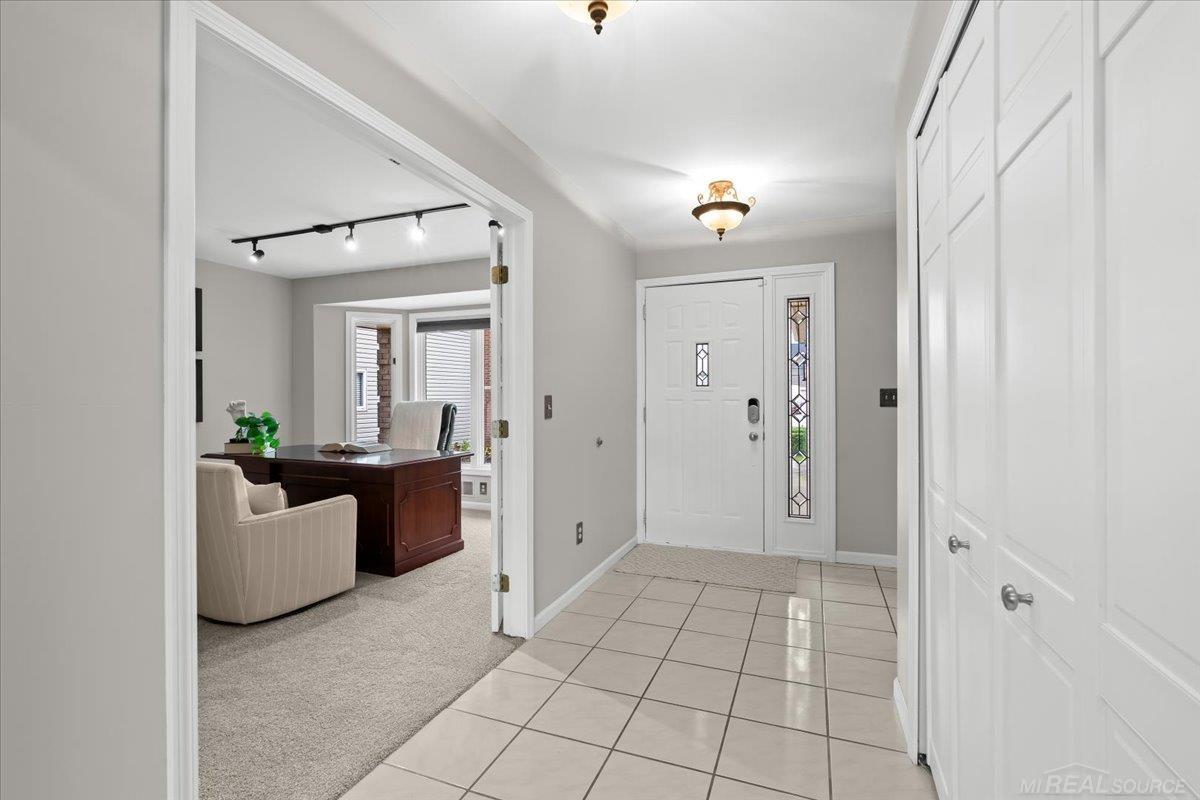 38883 Lakeshore Drive