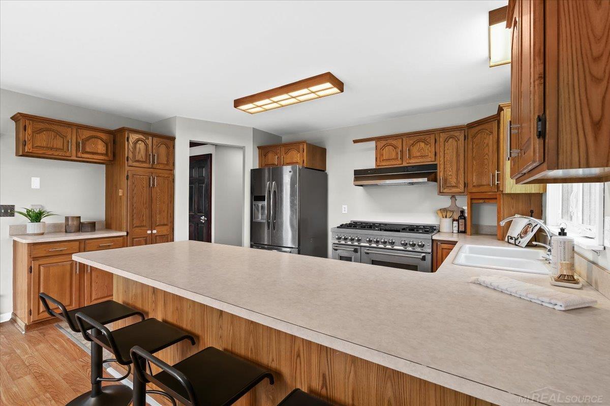 38883 Lakeshore Drive
