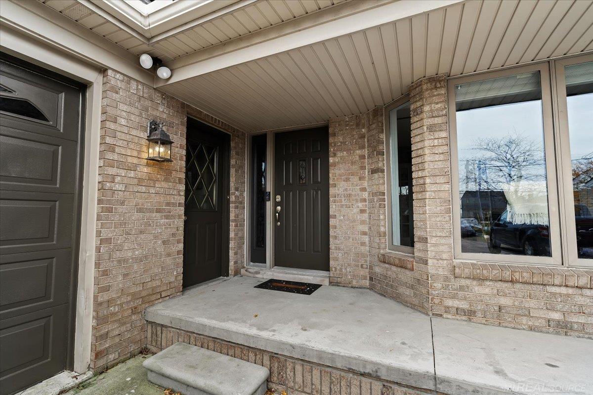38883 Lakeshore Drive