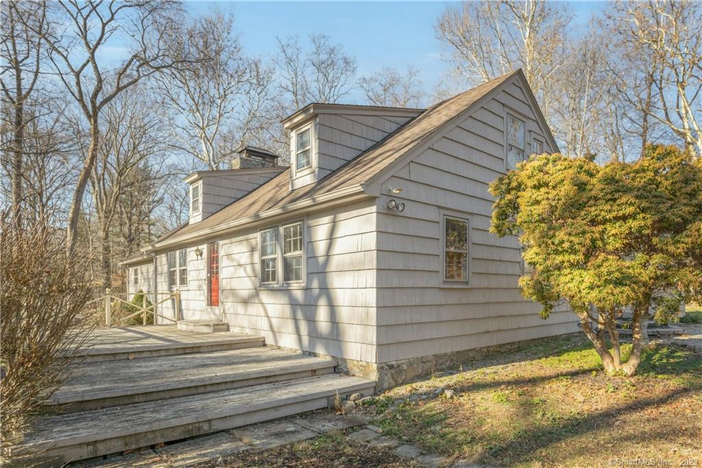 5 Old Belden Hill Court