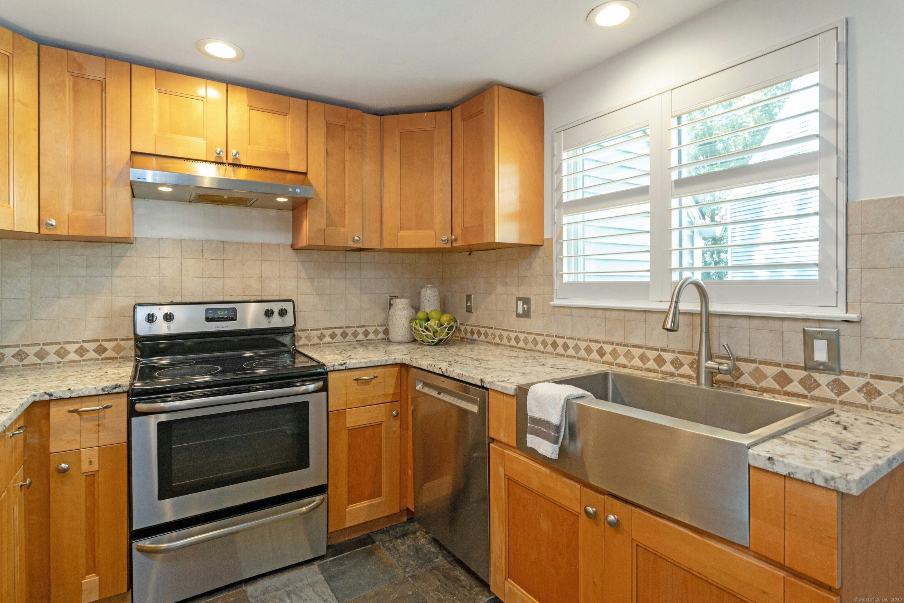 421 Glenbrook Road APT 8