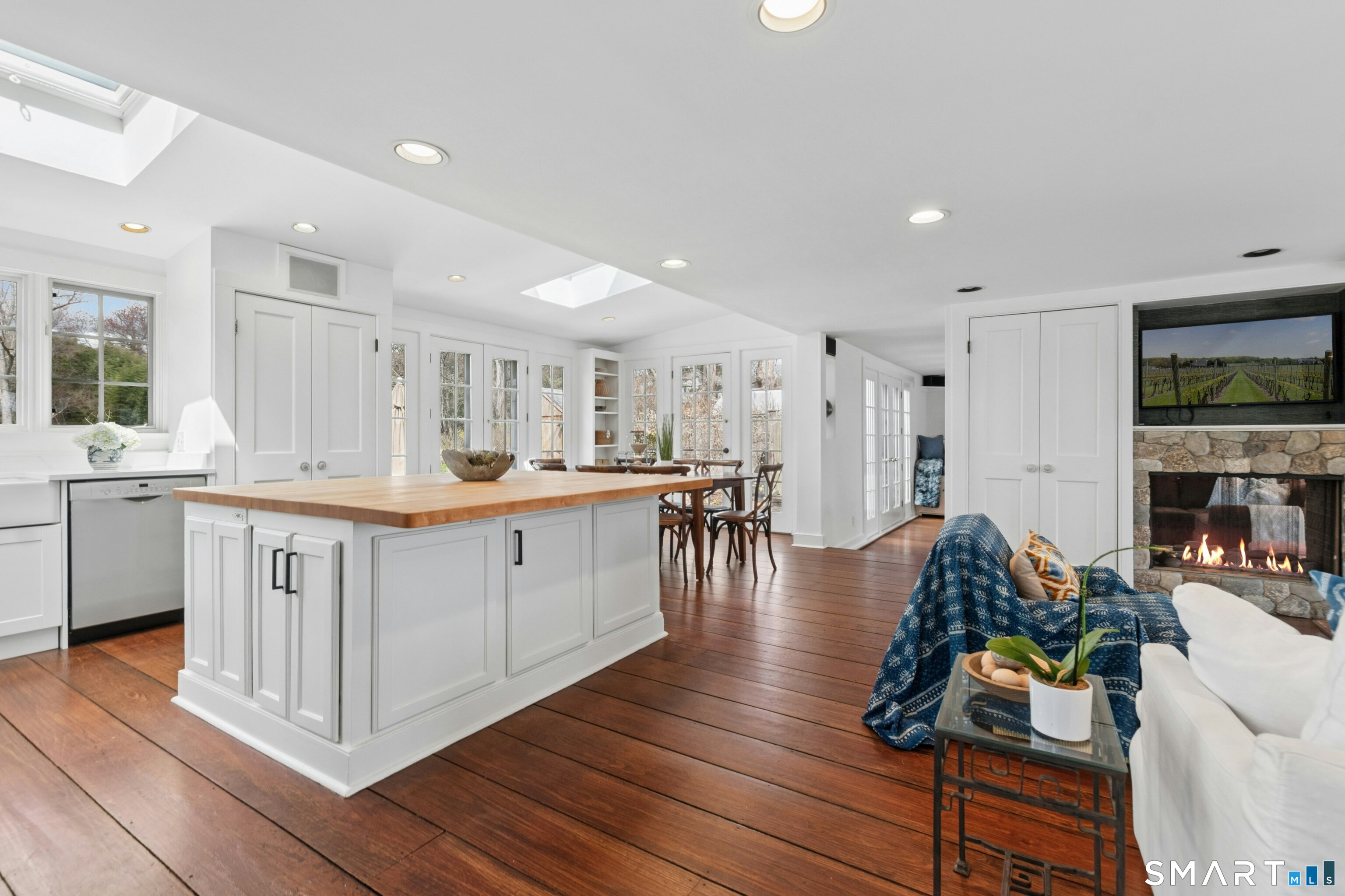 561 Middlesex Road