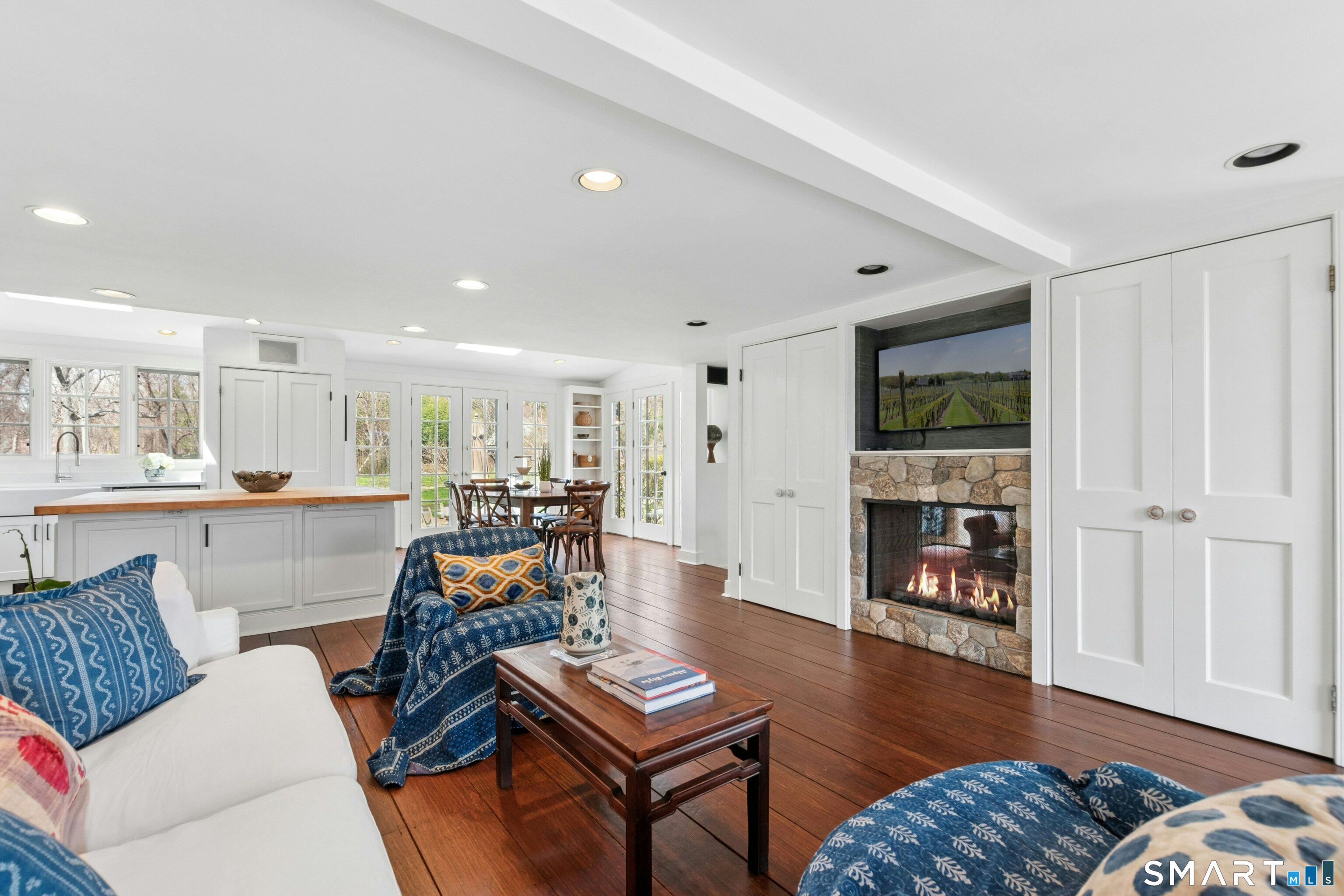 561 Middlesex Road