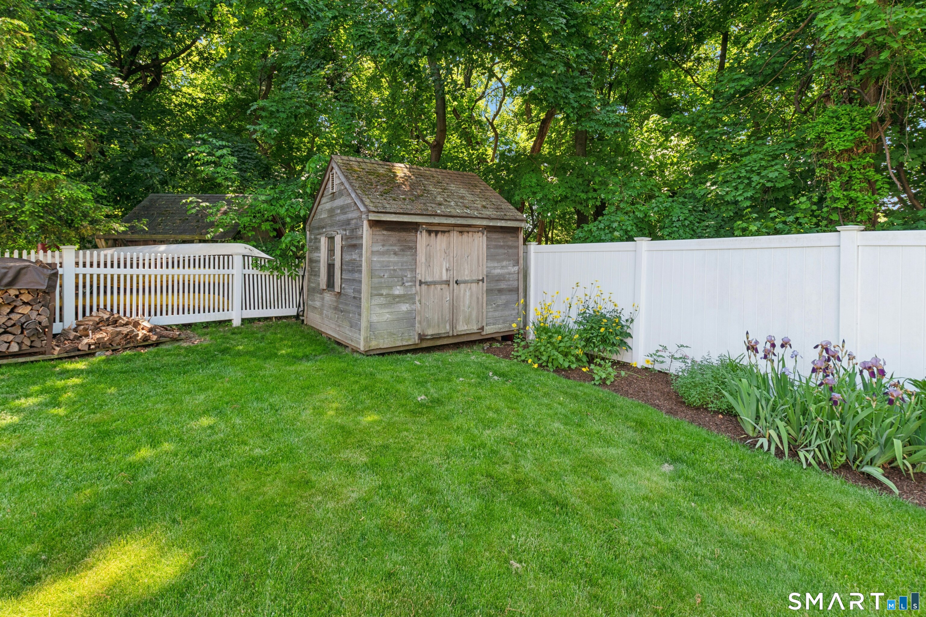 8 Glenwood Drive