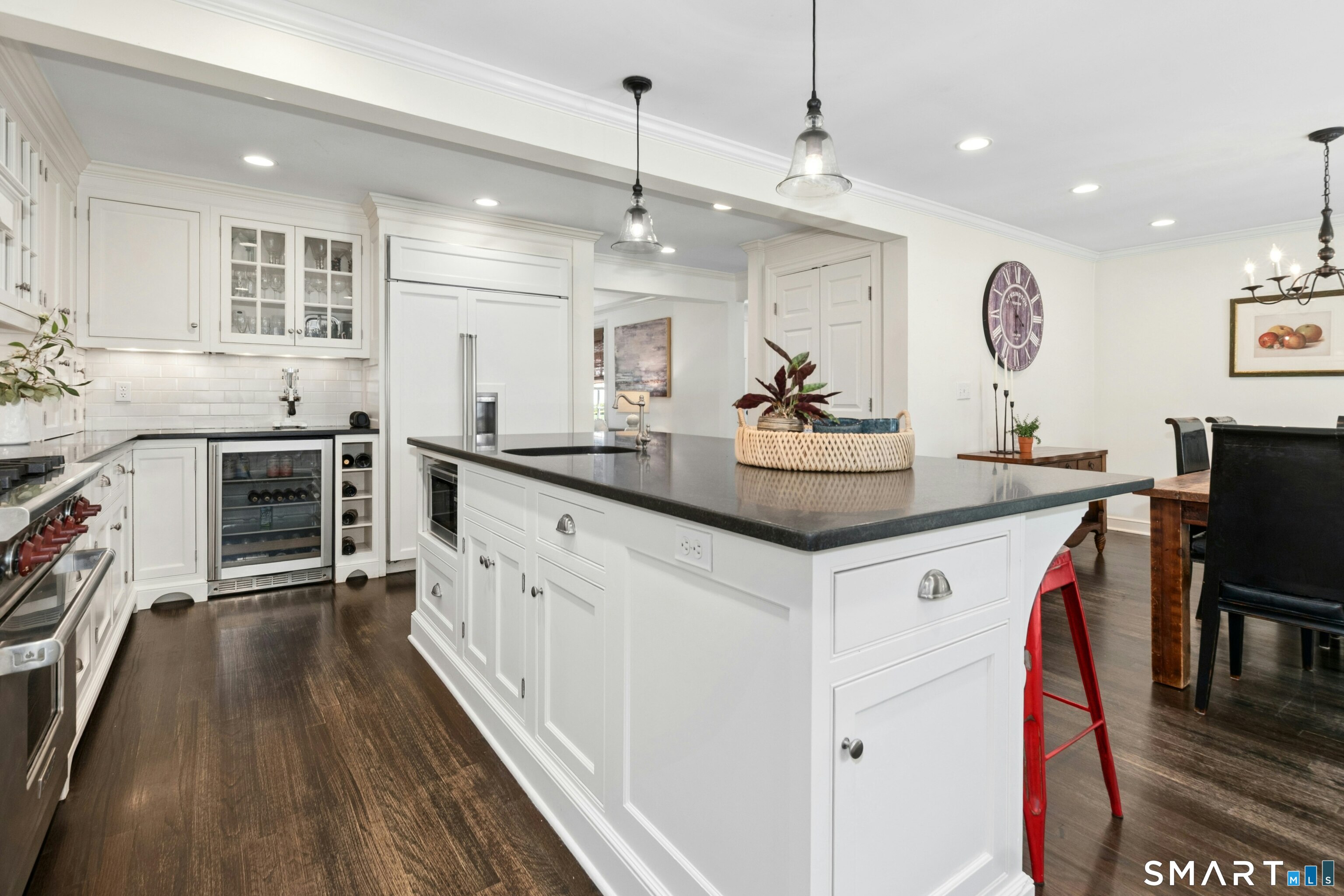 8 Glenwood Drive