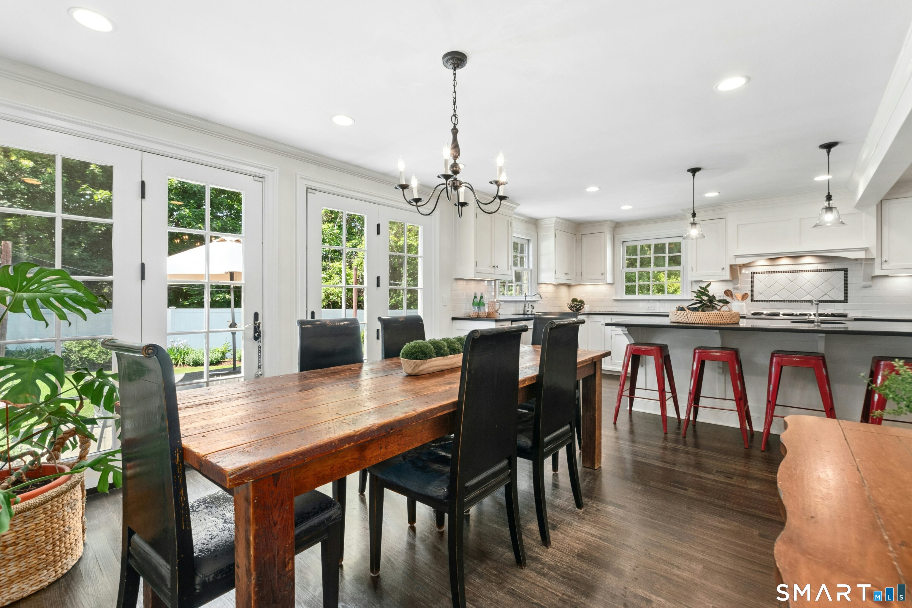 8 Glenwood Drive