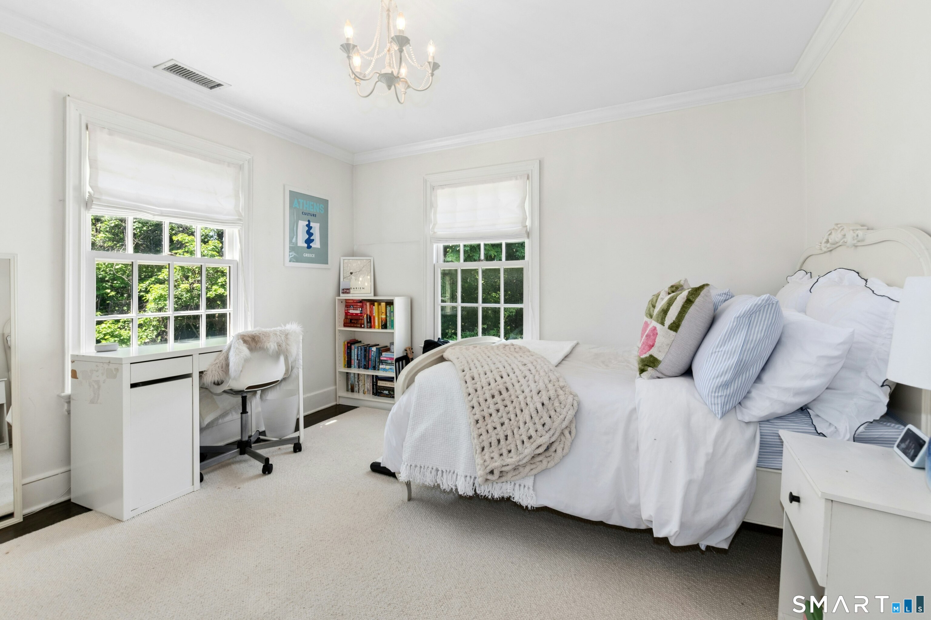 8 Glenwood Drive